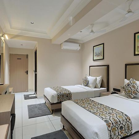 Hotel Royal Town Ahmedabad Ngoại thất bức ảnh