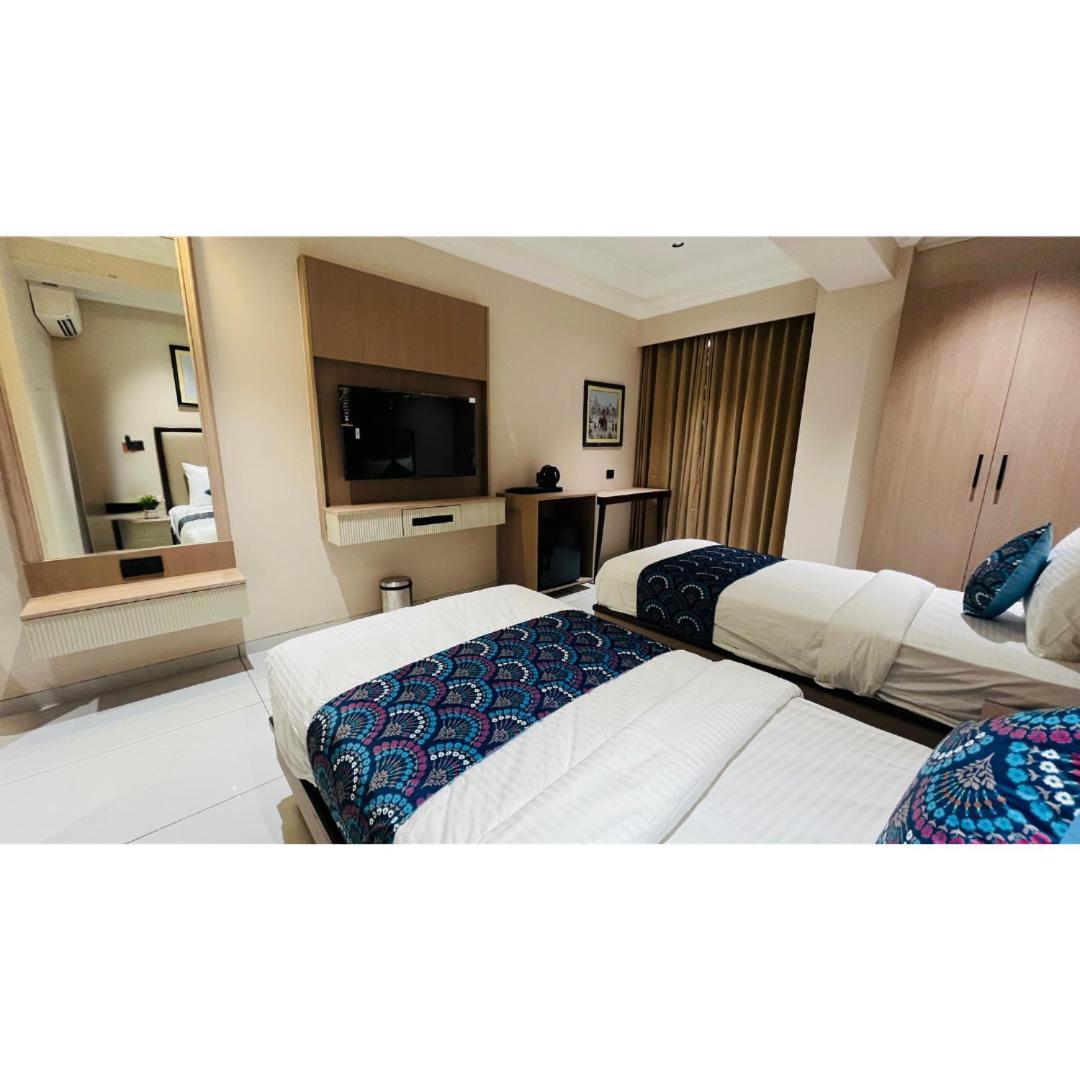 Hotel Royal Town Ahmedabad Ngoại thất bức ảnh