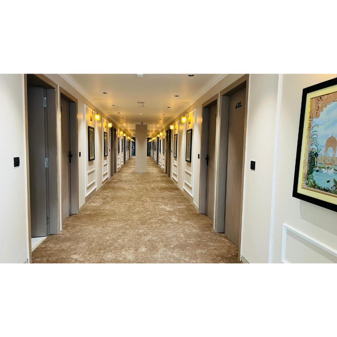Hotel Royal Town Ahmedabad Ngoại thất bức ảnh