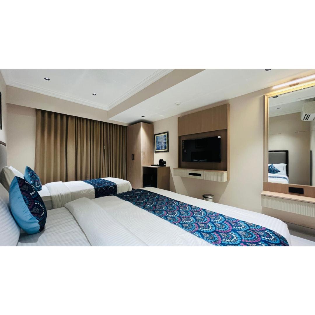 Hotel Royal Town Ahmedabad Ngoại thất bức ảnh