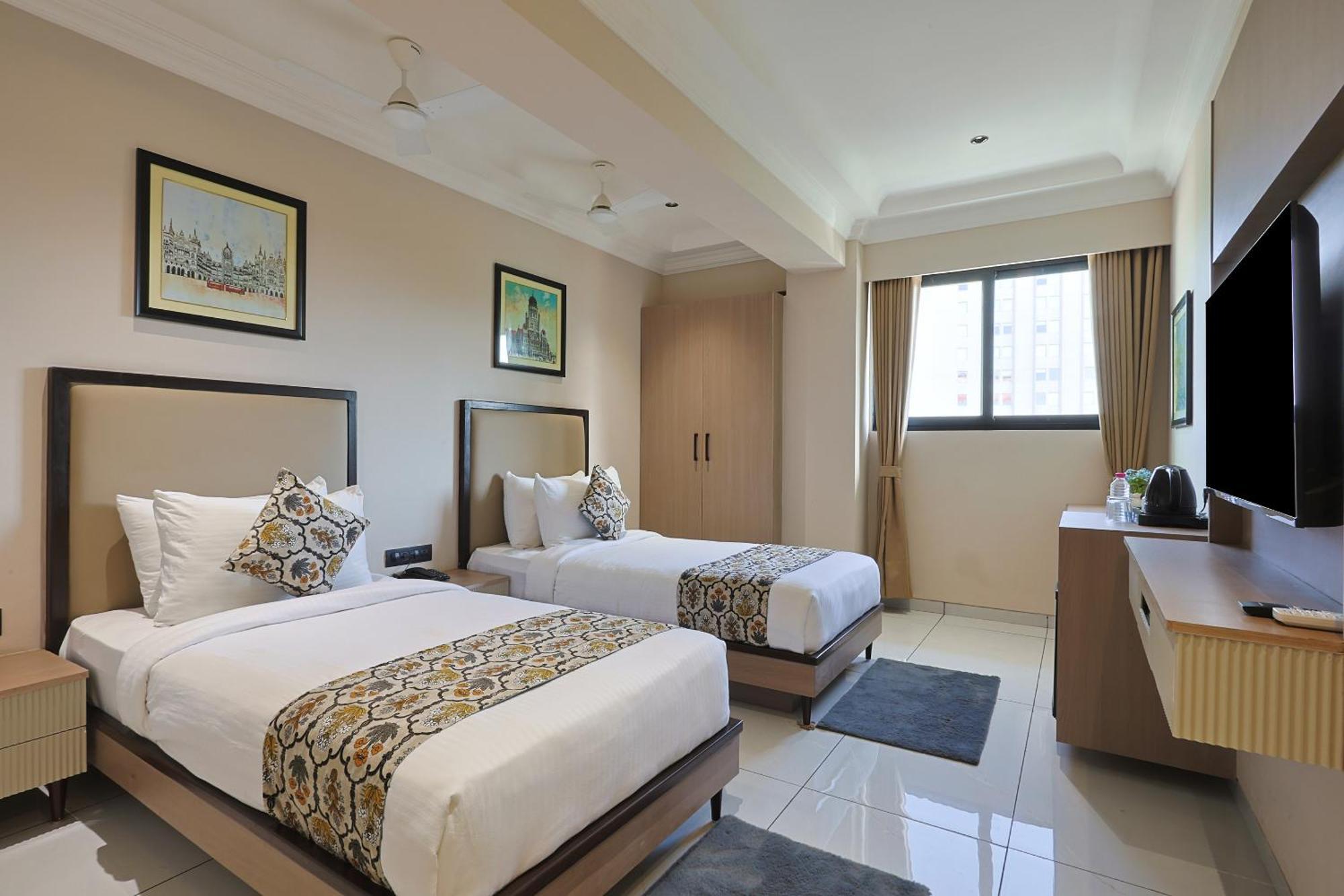 Hotel Royal Town Ahmedabad Ngoại thất bức ảnh