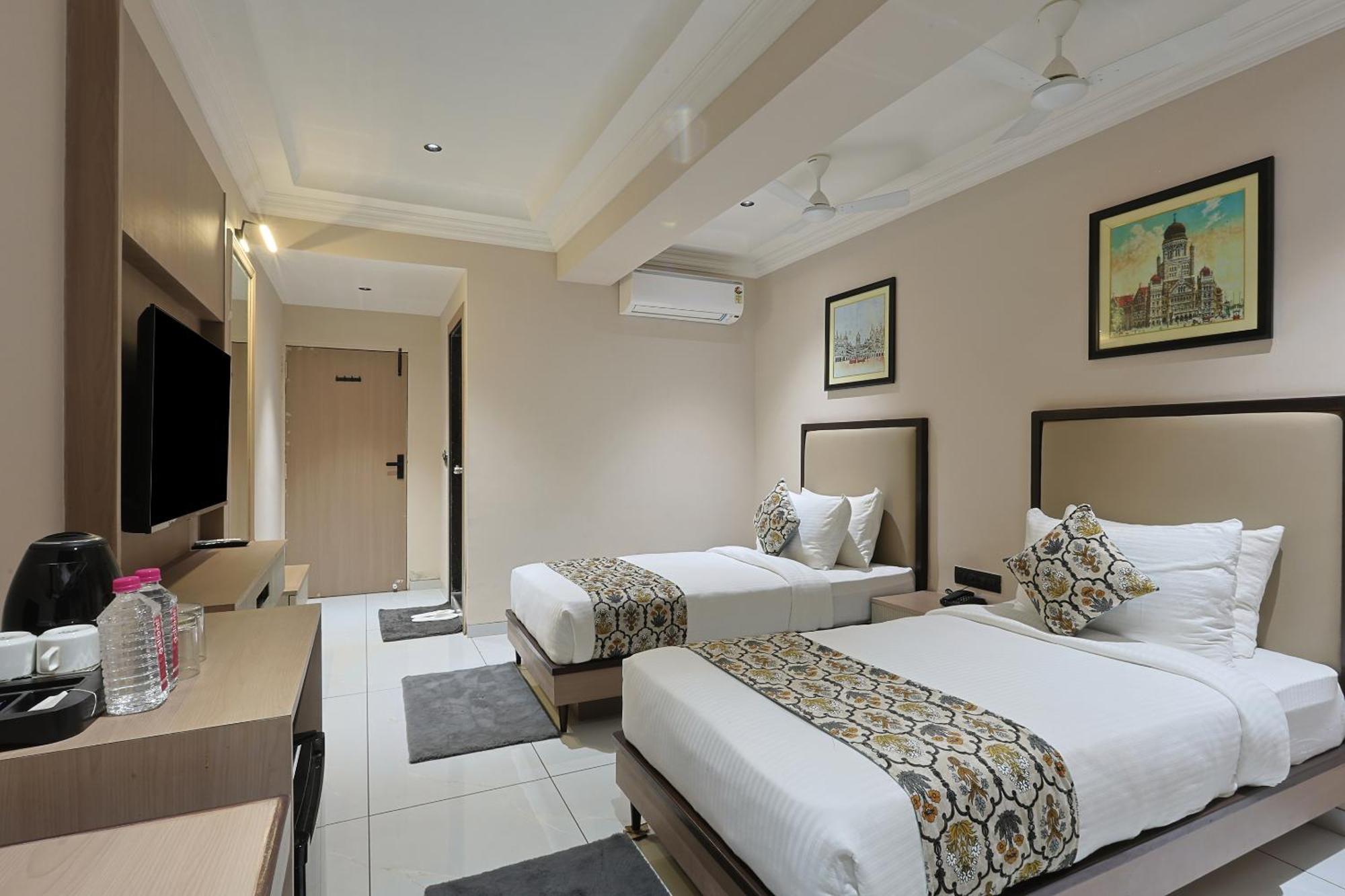 Hotel Royal Town Ahmedabad Ngoại thất bức ảnh