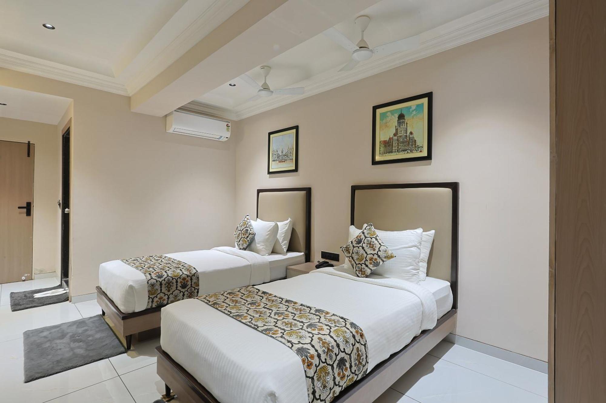 Hotel Royal Town Ahmedabad Ngoại thất bức ảnh