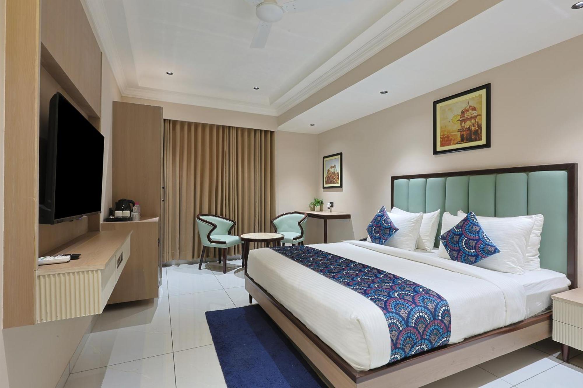 Hotel Royal Town Ahmedabad Ngoại thất bức ảnh